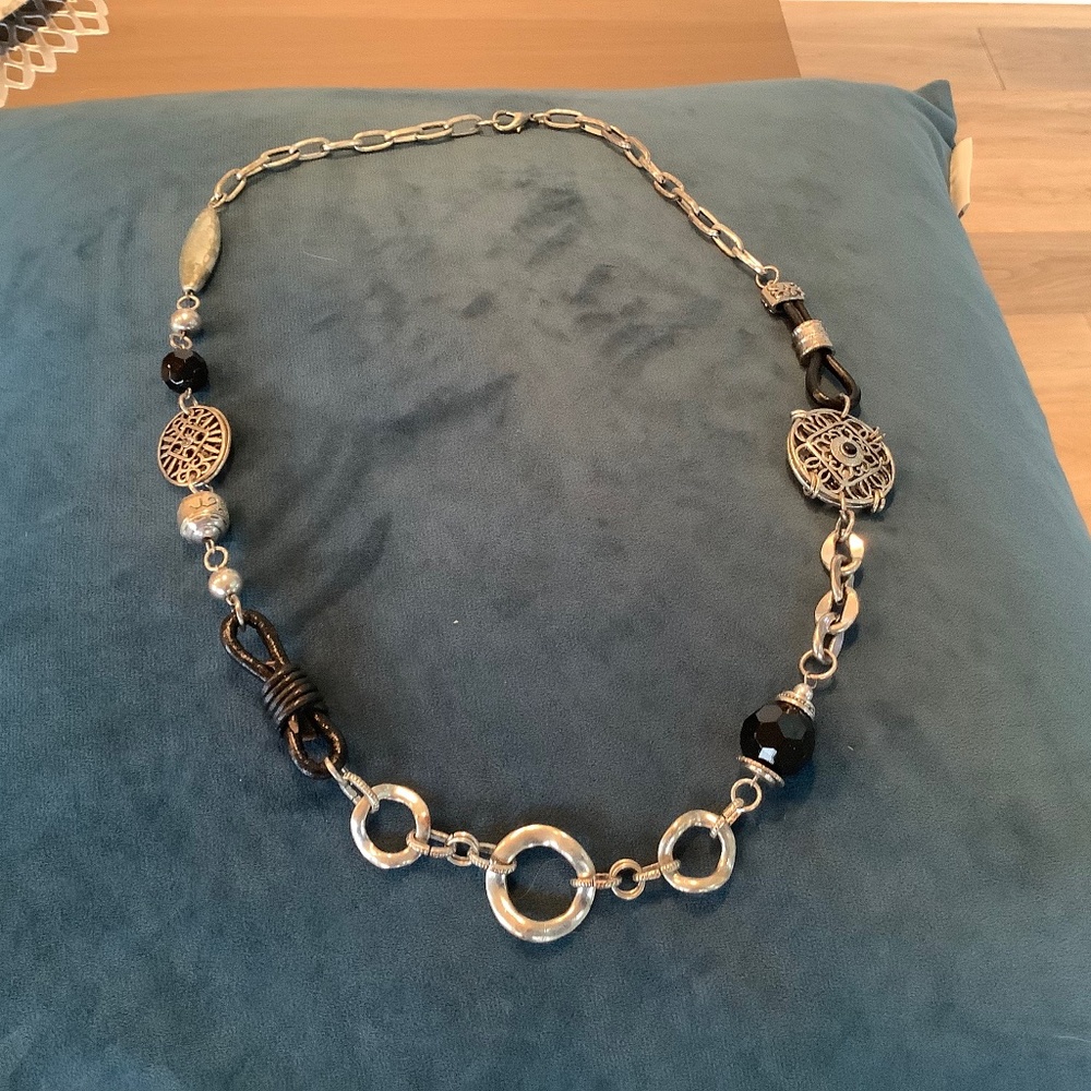 Gorgeous chunky necklace